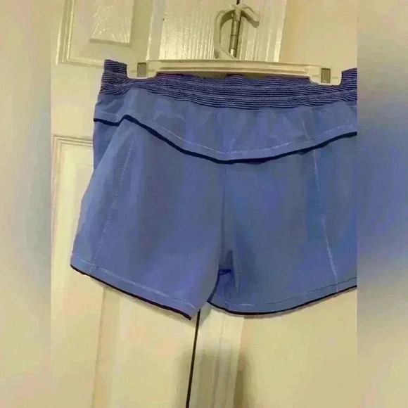 Lululemon Free Reign Short, size 8, color Lullaby Blue Black, Inseam 3.5” - Picture 5 of 16